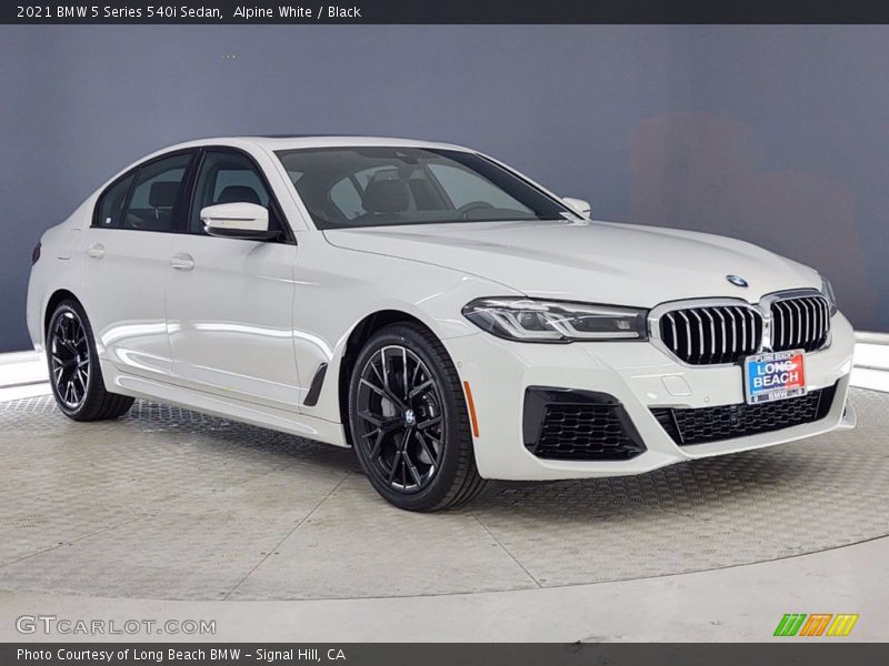 Alpine White / Black 2021 BMW 5 Series 540i Sedan