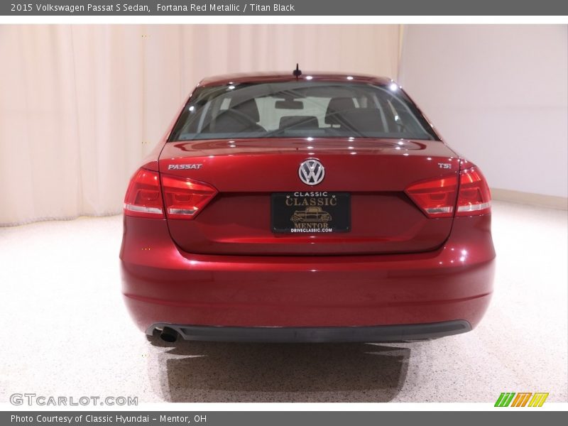 Fortana Red Metallic / Titan Black 2015 Volkswagen Passat S Sedan