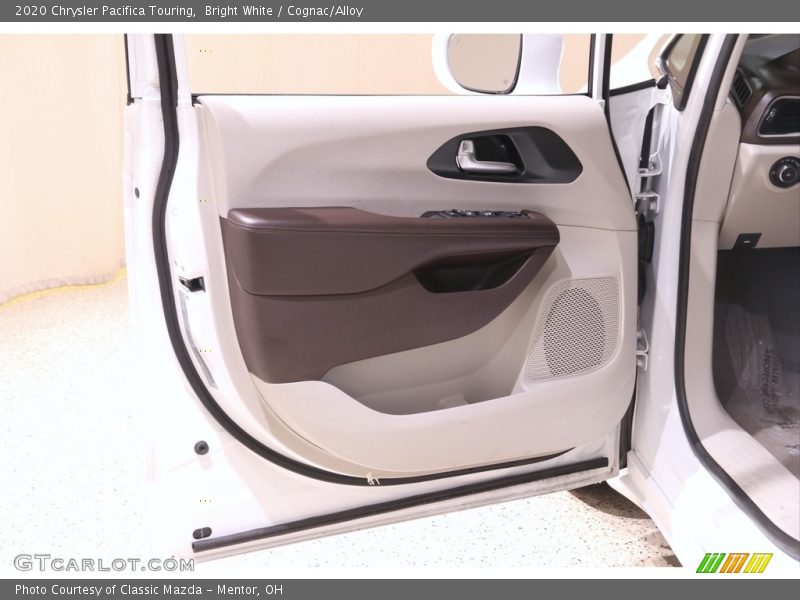 Bright White / Cognac/Alloy 2020 Chrysler Pacifica Touring