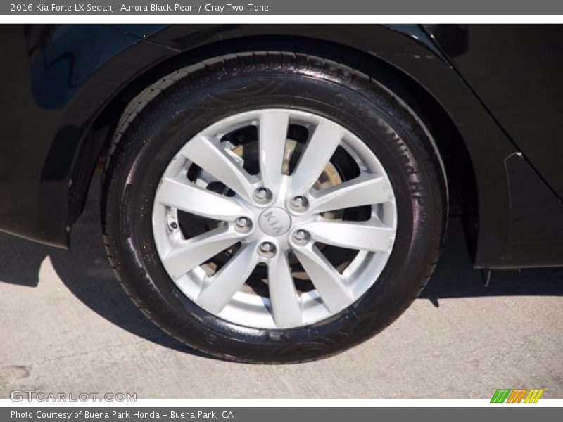  2016 Forte LX Sedan Wheel