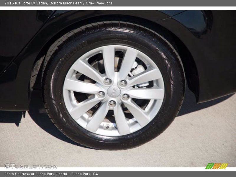  2016 Forte LX Sedan Wheel