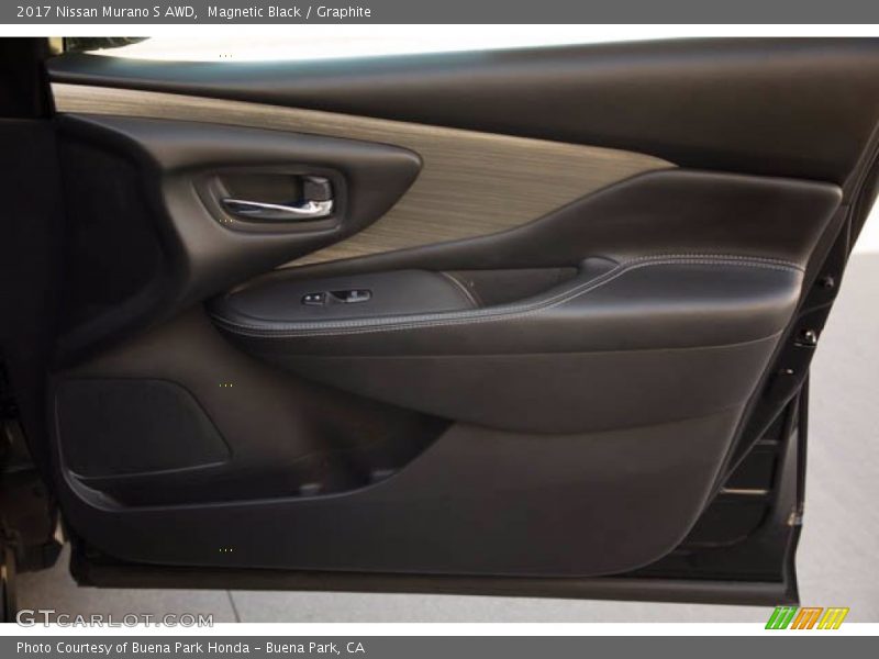 Magnetic Black / Graphite 2017 Nissan Murano S AWD