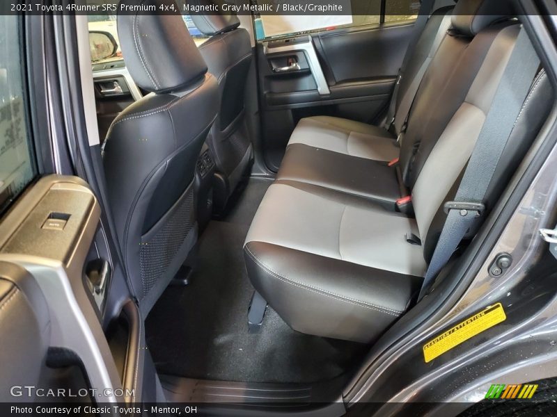 Magnetic Gray Metallic / Black/Graphite 2021 Toyota 4Runner SR5 Premium 4x4