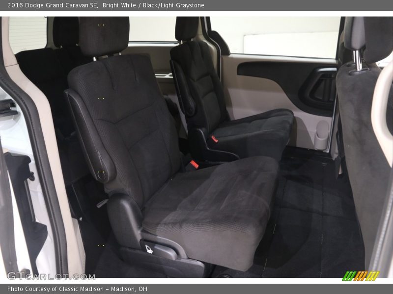 Bright White / Black/Light Graystone 2016 Dodge Grand Caravan SE