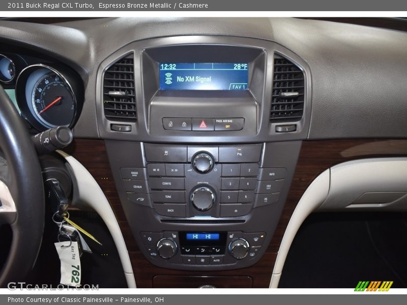 Controls of 2011 Regal CXL Turbo