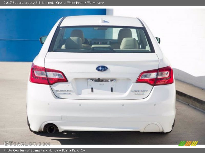 Crystal White Pearl / Warm Ivory 2017 Subaru Legacy 2.5i Limited