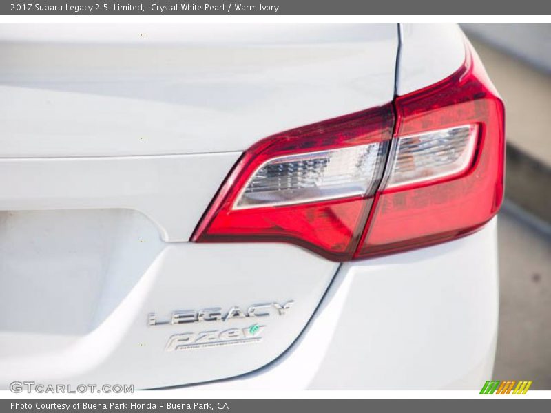 Crystal White Pearl / Warm Ivory 2017 Subaru Legacy 2.5i Limited