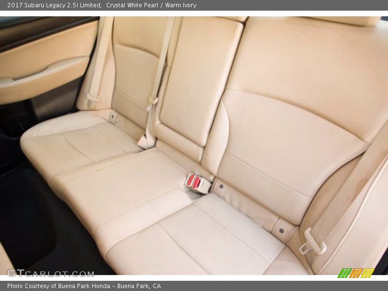 Crystal White Pearl / Warm Ivory 2017 Subaru Legacy 2.5i Limited