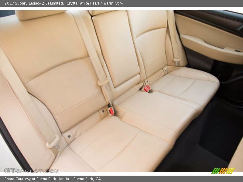 Crystal White Pearl / Warm Ivory 2017 Subaru Legacy 2.5i Limited