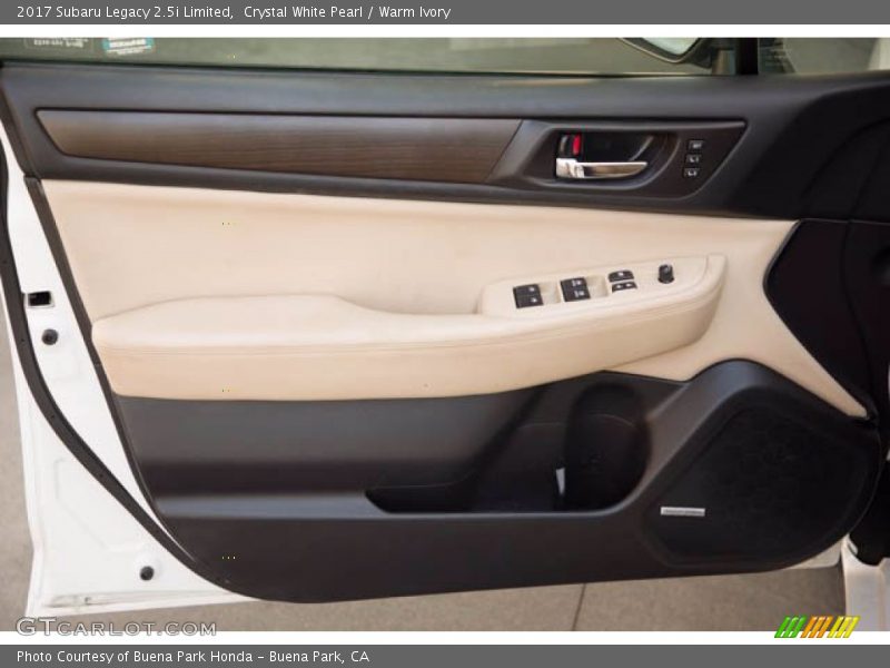Crystal White Pearl / Warm Ivory 2017 Subaru Legacy 2.5i Limited