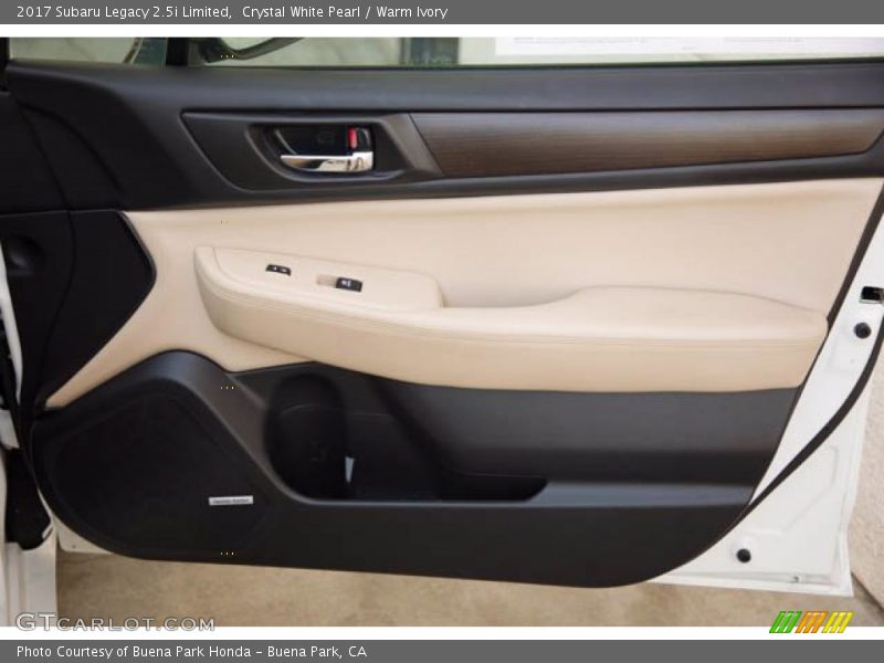 Crystal White Pearl / Warm Ivory 2017 Subaru Legacy 2.5i Limited