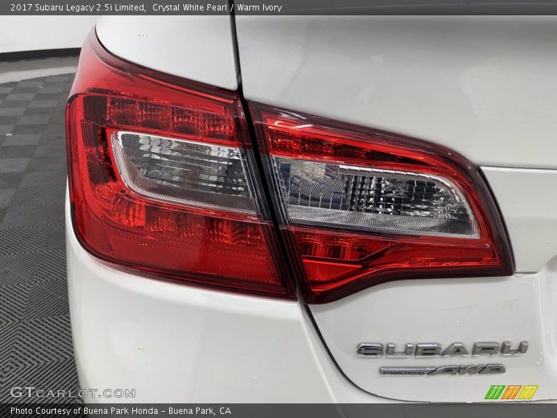 Crystal White Pearl / Warm Ivory 2017 Subaru Legacy 2.5i Limited