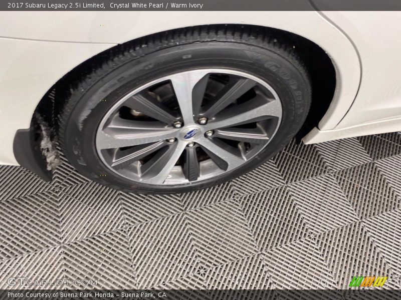 Crystal White Pearl / Warm Ivory 2017 Subaru Legacy 2.5i Limited