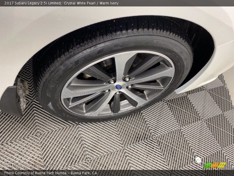 Crystal White Pearl / Warm Ivory 2017 Subaru Legacy 2.5i Limited