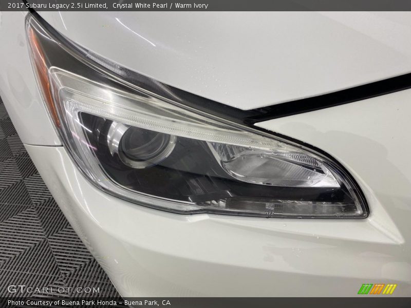 Crystal White Pearl / Warm Ivory 2017 Subaru Legacy 2.5i Limited