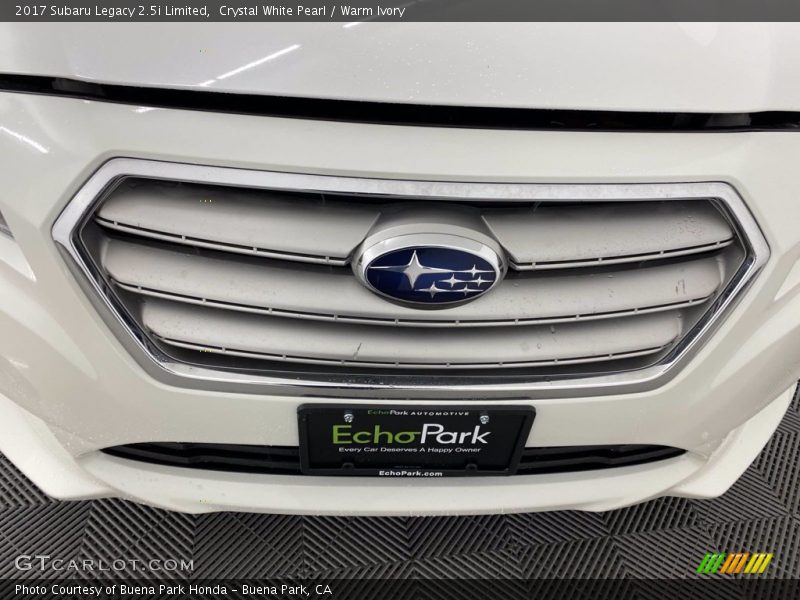 Crystal White Pearl / Warm Ivory 2017 Subaru Legacy 2.5i Limited