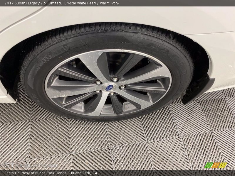 Crystal White Pearl / Warm Ivory 2017 Subaru Legacy 2.5i Limited