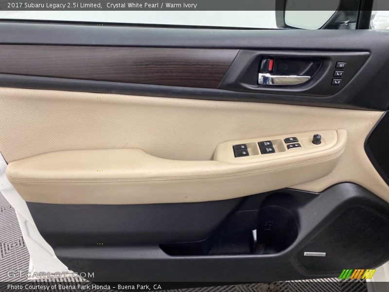 Crystal White Pearl / Warm Ivory 2017 Subaru Legacy 2.5i Limited