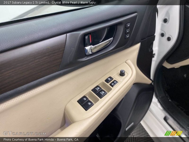 Crystal White Pearl / Warm Ivory 2017 Subaru Legacy 2.5i Limited