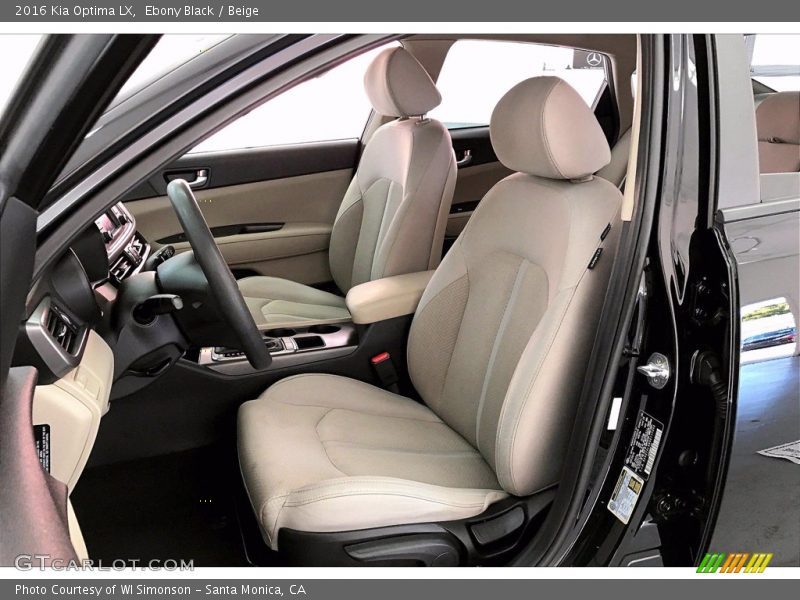 Front Seat of 2016 Optima LX