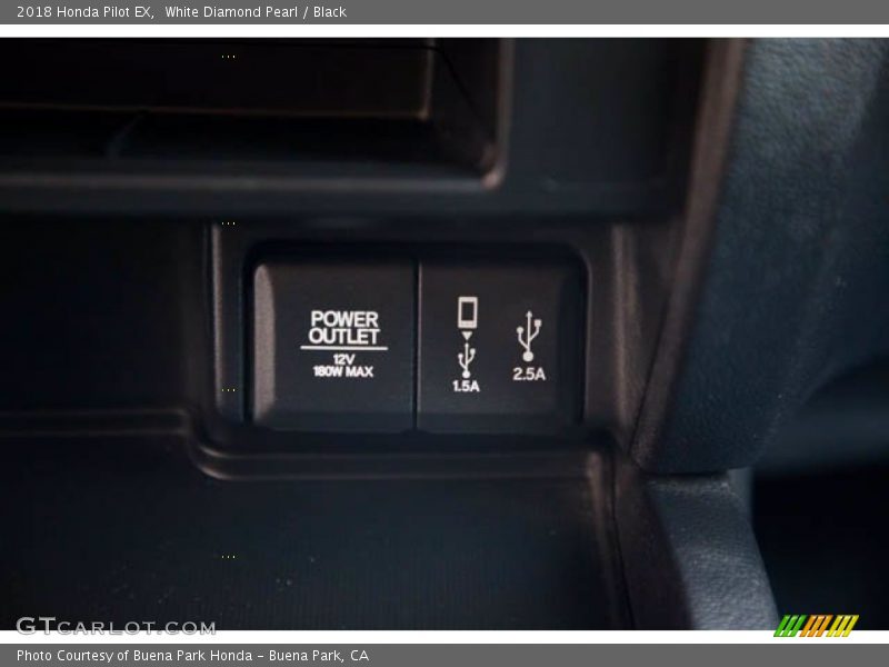 White Diamond Pearl / Black 2018 Honda Pilot EX