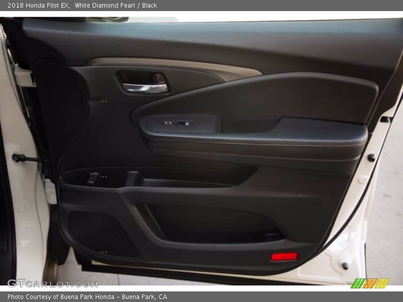 White Diamond Pearl / Black 2018 Honda Pilot EX