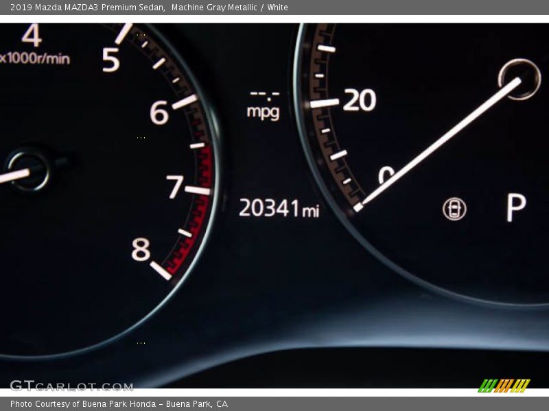 Machine Gray Metallic / White 2019 Mazda MAZDA3 Premium Sedan