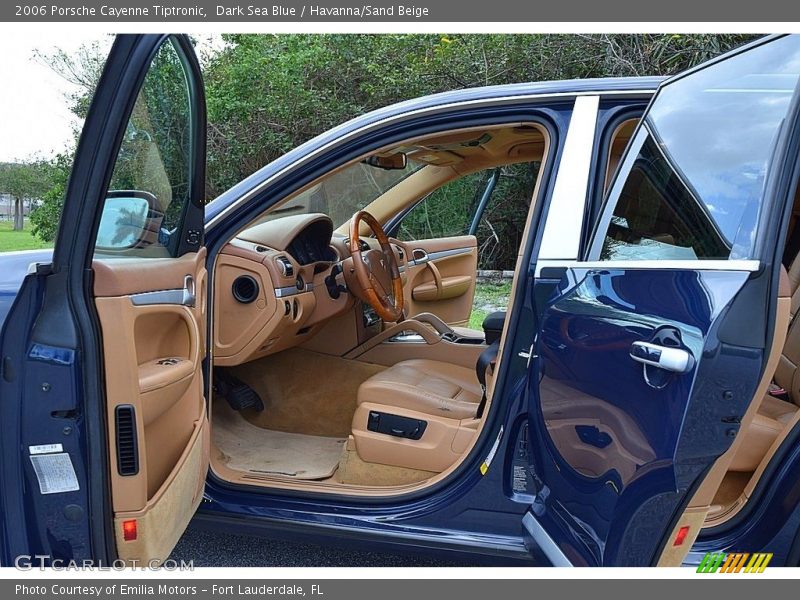 Front Seat of 2006 Cayenne Tiptronic