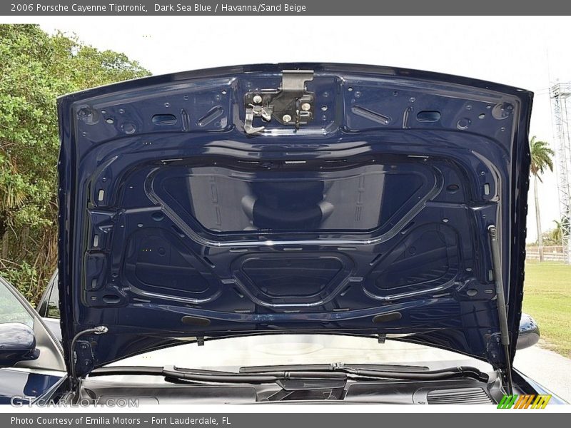 Dark Sea Blue / Havanna/Sand Beige 2006 Porsche Cayenne Tiptronic
