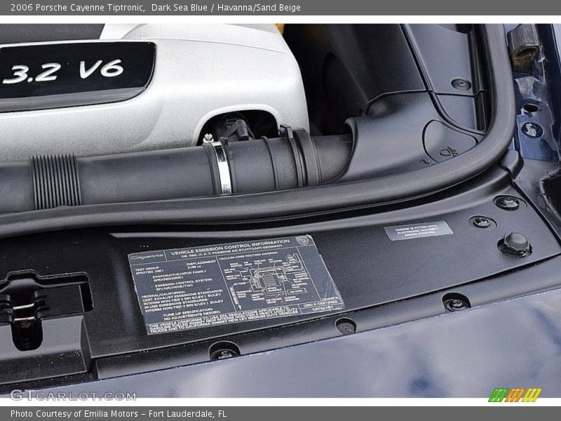 Dark Sea Blue / Havanna/Sand Beige 2006 Porsche Cayenne Tiptronic