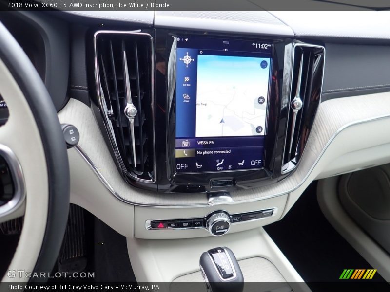 Ice White / Blonde 2018 Volvo XC60 T5 AWD Inscription