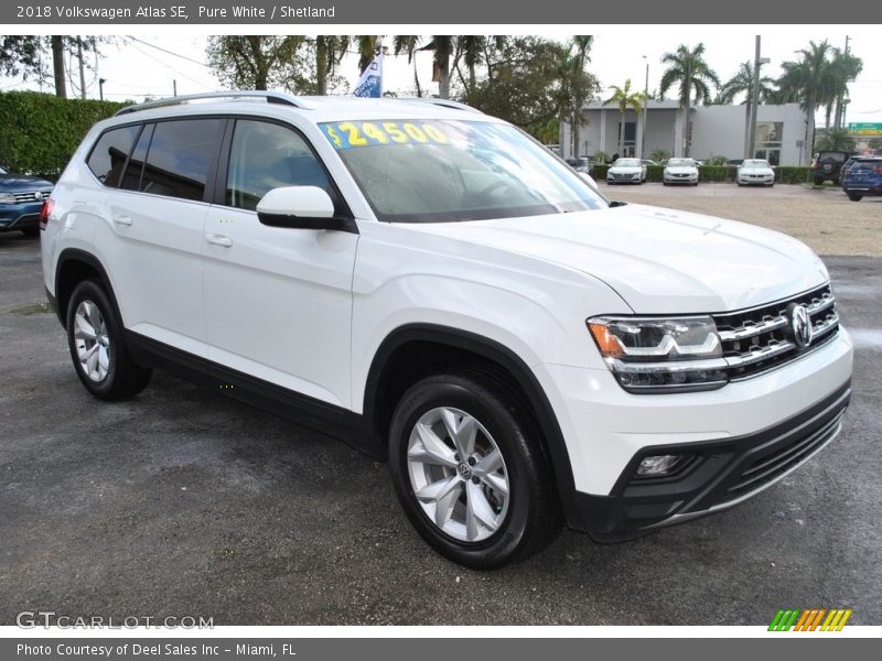 Pure White / Shetland 2018 Volkswagen Atlas SE