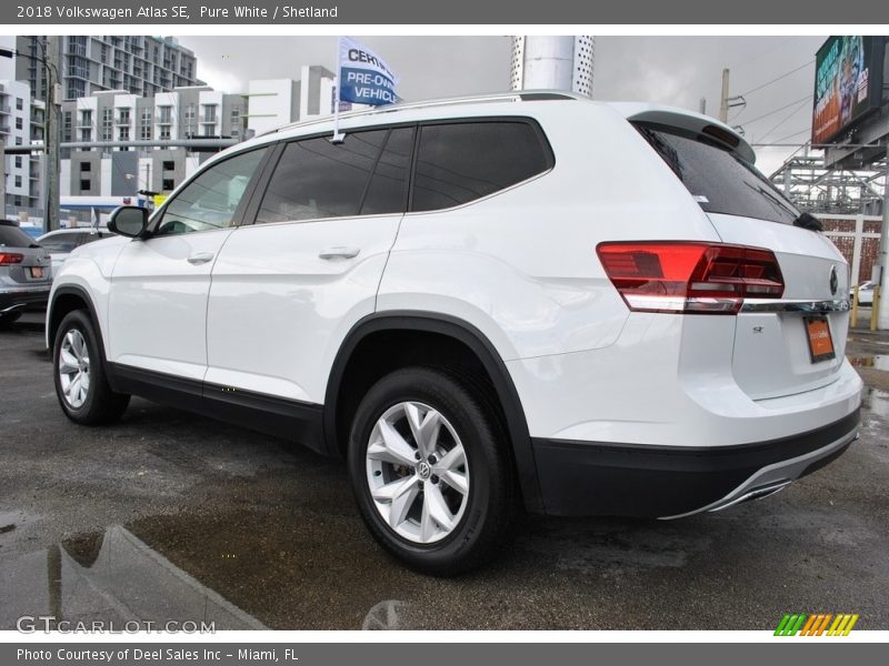 Pure White / Shetland 2018 Volkswagen Atlas SE