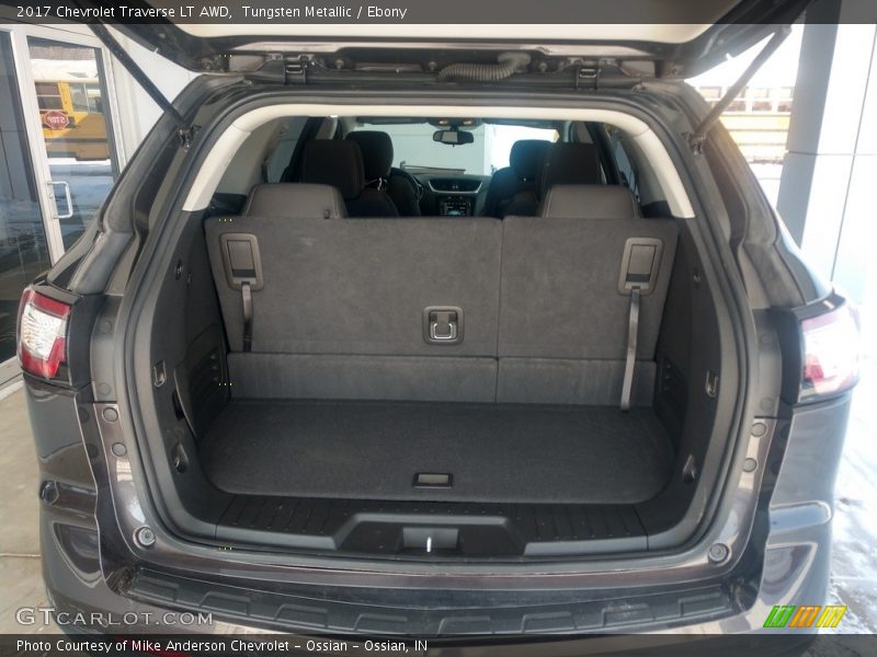 Tungsten Metallic / Ebony 2017 Chevrolet Traverse LT AWD