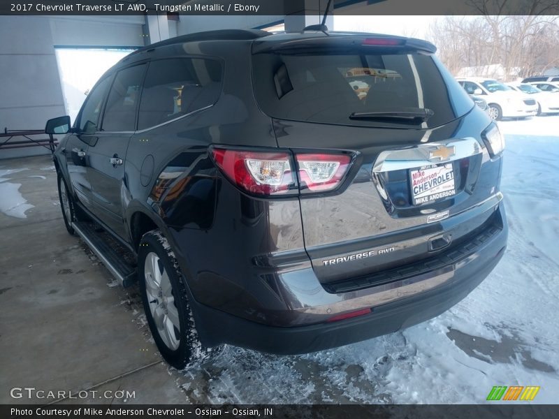 Tungsten Metallic / Ebony 2017 Chevrolet Traverse LT AWD