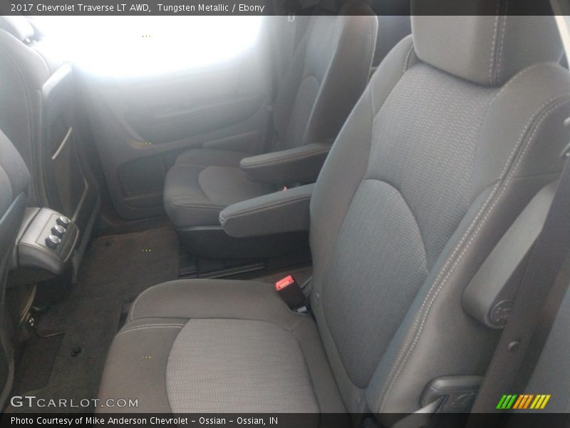 Tungsten Metallic / Ebony 2017 Chevrolet Traverse LT AWD