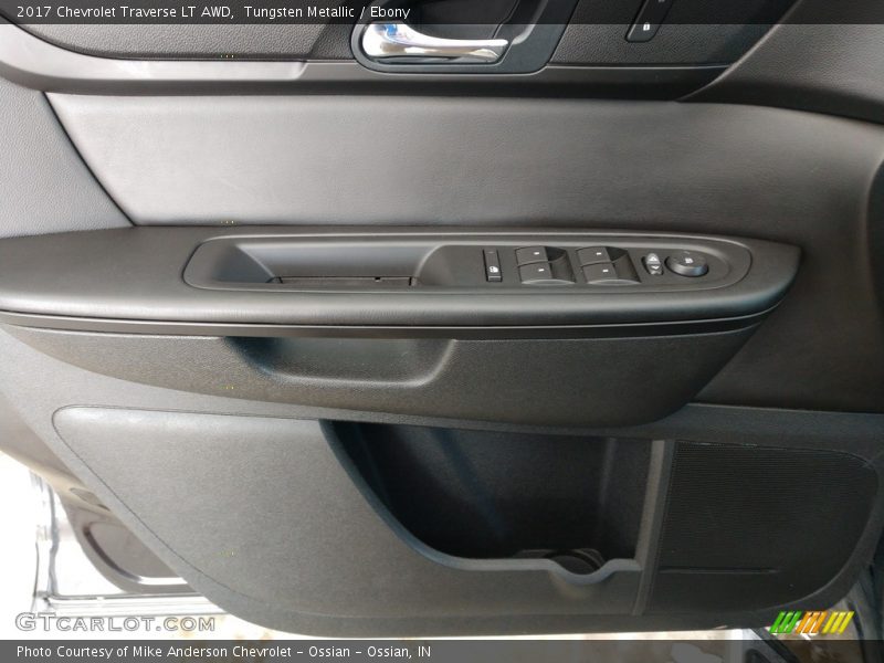 Tungsten Metallic / Ebony 2017 Chevrolet Traverse LT AWD