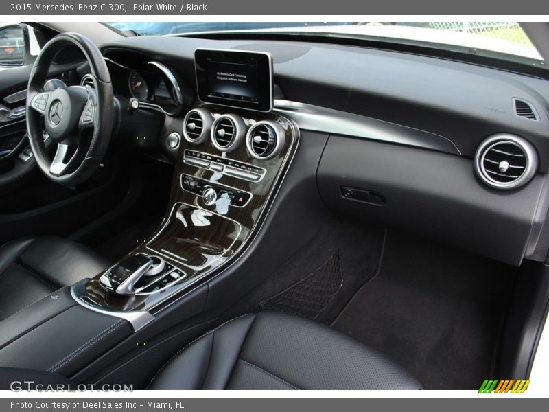Polar White / Black 2015 Mercedes-Benz C 300