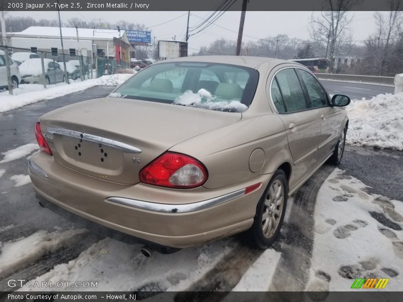 Zircon Metallic / Ivory 2003 Jaguar X-Type 2.5