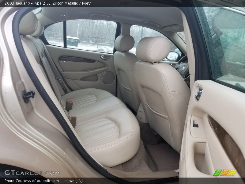 Zircon Metallic / Ivory 2003 Jaguar X-Type 2.5