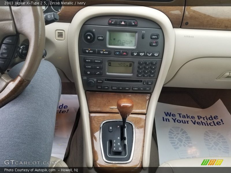 Zircon Metallic / Ivory 2003 Jaguar X-Type 2.5