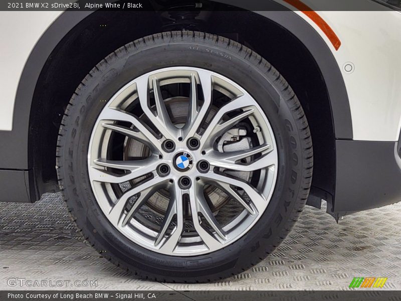 Alpine White / Black 2021 BMW X2 sDrive28i