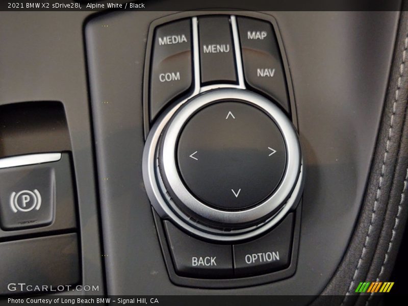 Alpine White / Black 2021 BMW X2 sDrive28i