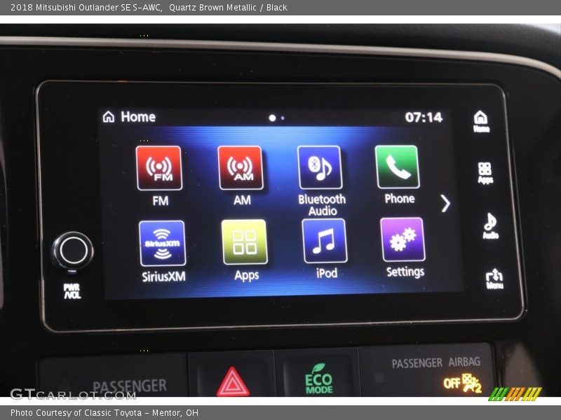 Quartz Brown Metallic / Black 2018 Mitsubishi Outlander SE S-AWC