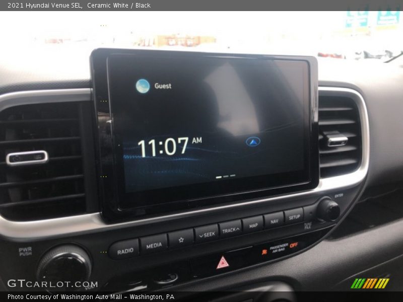 Ceramic White / Black 2021 Hyundai Venue SEL