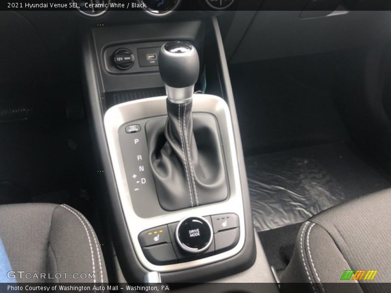 Ceramic White / Black 2021 Hyundai Venue SEL