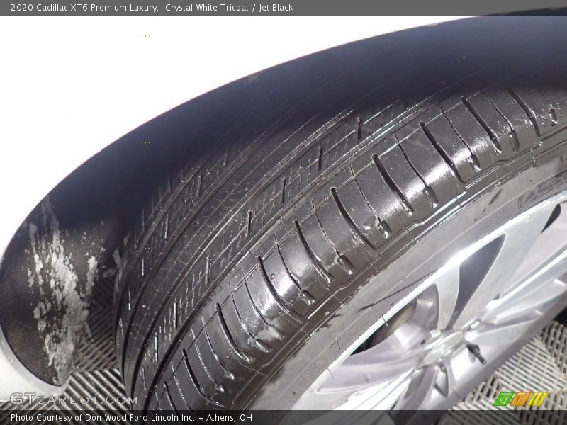 Crystal White Tricoat / Jet Black 2020 Cadillac XT6 Premium Luxury