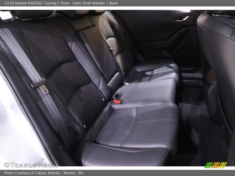 Sonic Silver Metallic / Black 2018 Mazda MAZDA3 Touring 5 Door