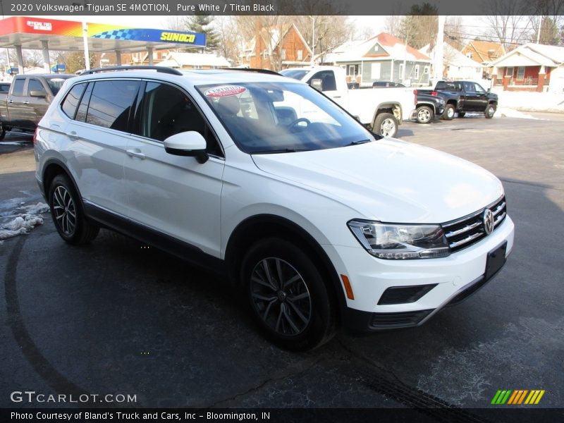 Pure White / Titan Black 2020 Volkswagen Tiguan SE 4MOTION