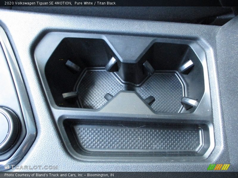 Pure White / Titan Black 2020 Volkswagen Tiguan SE 4MOTION